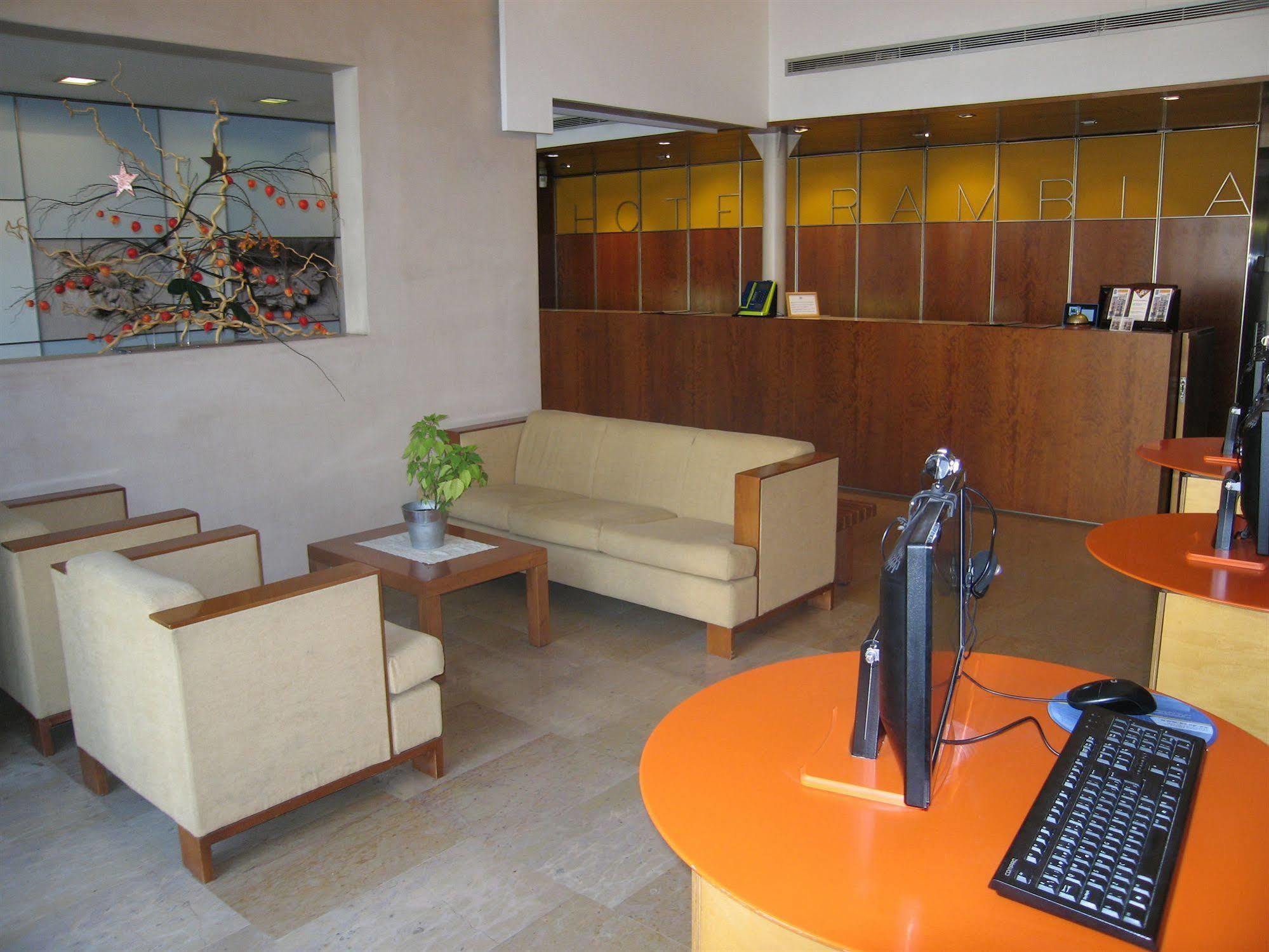 Hotel Rambla Figueres المظهر الخارجي الصورة