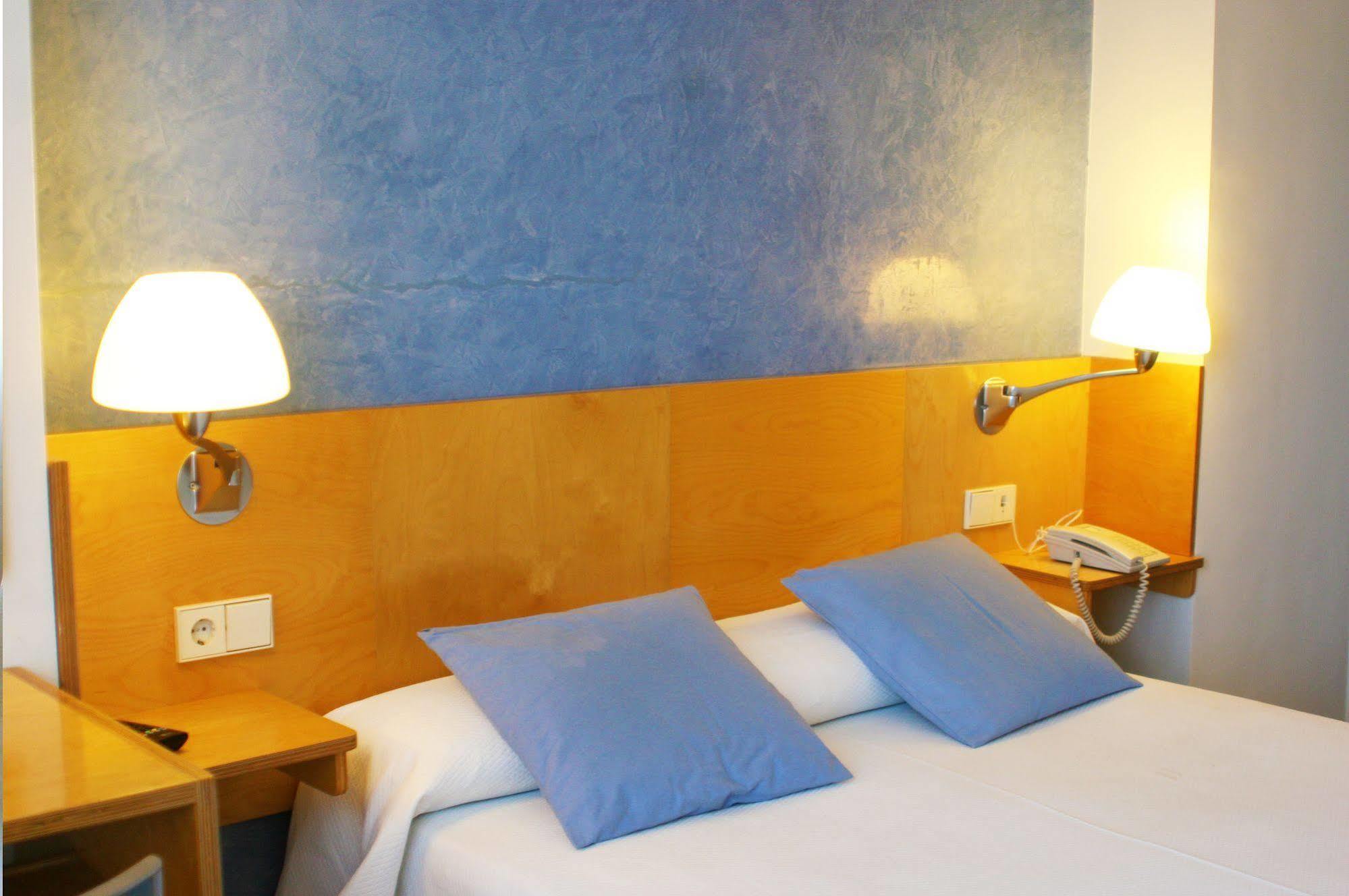Hotel Rambla Figueres المظهر الخارجي الصورة